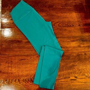 Addison Bay Green Legging - LIKE NEW